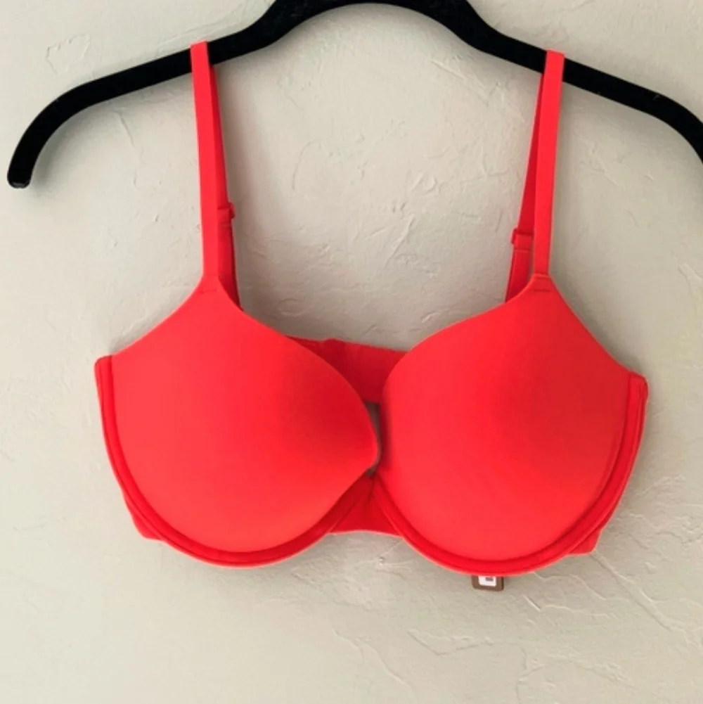 Skims Fits Everybody T Shirt Demi Bra - Picture 3 of 5